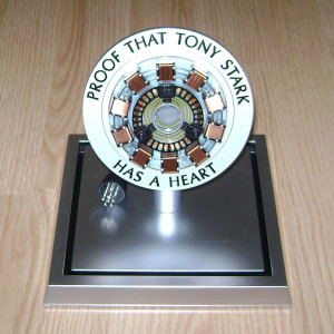 Mk I Arc Reactor (Hot Toys replica) – Iron Man (2008)