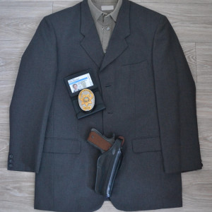 Vinci Police Department id card and badge – True Detective (2014)