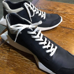 David Rose's Shoes – Schitt's Creek (2015)