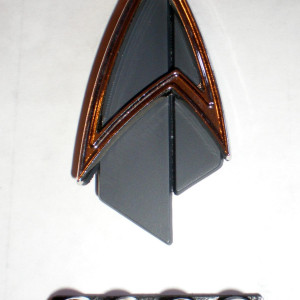 Starfleet Comm Badge and Rank Pips – Star Trek: Picard: The Final Mission (2023)