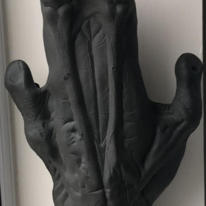 AVP Alien Left Hand – Alien vs. Predator (2004)