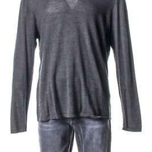 J.J. Screen Worn Shirt and Pants – My Spy (2020)