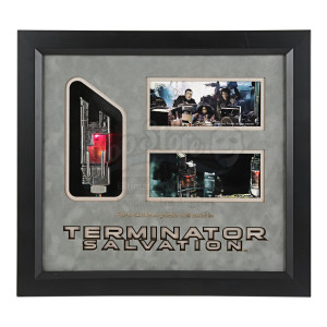 Terminator endo skeleton nuclear power cell – Terminator Salvation (2009)