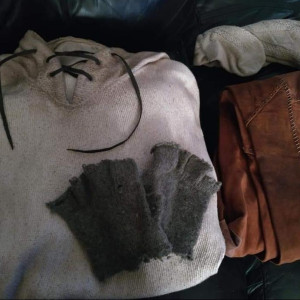 Tom wards costume – Seventh Son (2014)