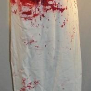 RENEE WALKER'S BLOODY DEATH SCENE BEDSHEET – 24 (2001)