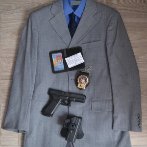 NYPD id card and Badge – 21 Bridges (2019)