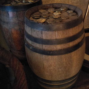 Small Barrels - Set Dressing – Pirates of the Caribbean: Dead Men Tell No Tales (2017)