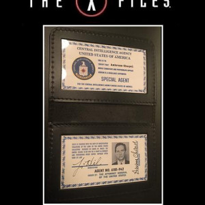 The X-Files Prop CIA ID Badge Set Colony – The X-Files (1993)