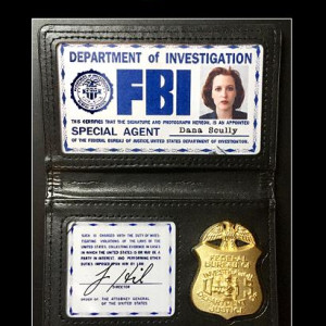 The X-Files Prop Dana Scully FBI Wallet Set Variant – The X-Files (1993)