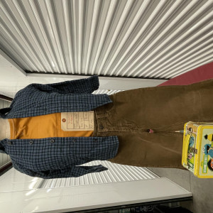 “Christopher Gardner’s” (Jared Smith) costume – The Pursuit of Happyness (2006)