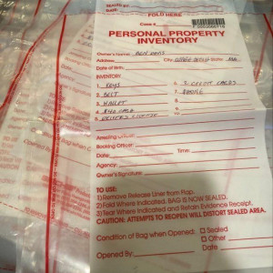Ben Davis' Belongings Bags from Hospital – Ozark (2017)
