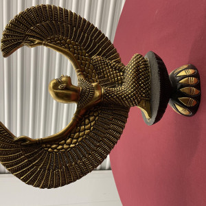 Prop set piece used in “The Mummy Returns” – The Mummy Returns (2001)