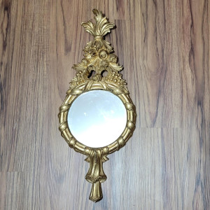 Gold mirror – Chilling Adventures of Sabrina (2018)