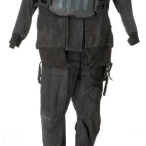 Peeta Mellark Combat Ensemble – The Hunger Games: Mockingjay - Part 2 (2015)
