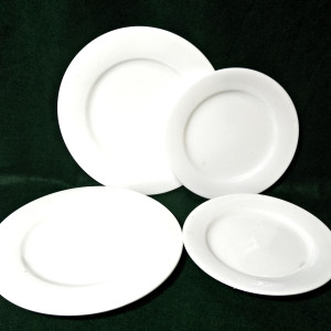 Stunt Crockery Tableware – Elvis (2022)