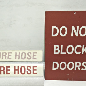 Backstage International Hotel Signs – Elvis (2022)