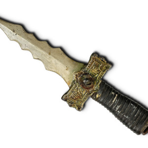 Koru motif dagger – Xena: Warrior Princess (1995)