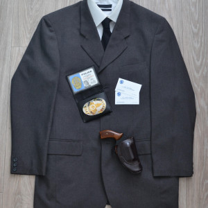 LAPD id, 714 badge and business card – Dragnet (1954)