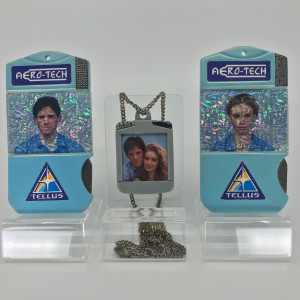 Tellus Colony ID Badges & Photo Locket. – Space: Above and Beyond (1995)
