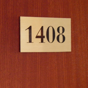 1408 door room number replica – 1408 (2007)