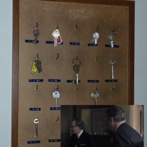 Cowley Station Key Board – Endeavour: Everest (2013)