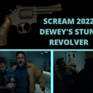 Scream 5 - Dewey\'s stunt revolver – BD Scream 5 (2013)