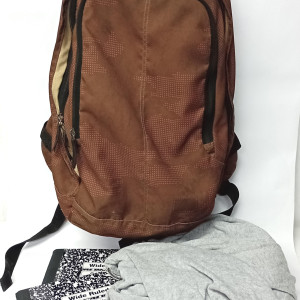 Dot\'s School Backpack and Contents – The Wilds (2020)