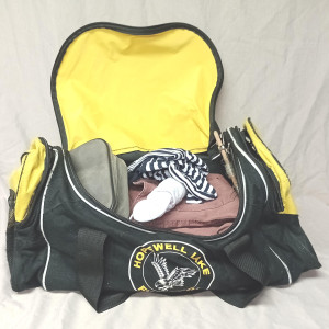 Toni\'s Sports Bag and Contents – The Wilds (2020)