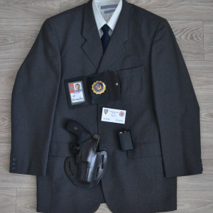 NYPD id card badge, wallet and business card – Cop Land (1997)