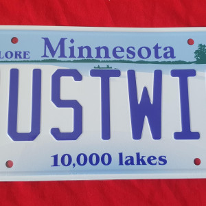 Gordon Bombay\\\'s License Plate – The Mighty Ducks (1992)