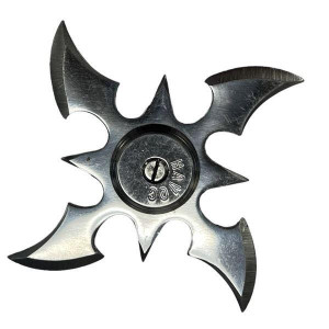 John Winchester’s hero metal shuriken – Lemora: A Child's Tale of the Supernatural (1973)