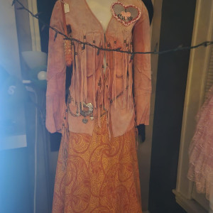 Hatties Costume – Ella Enchanted (2004)