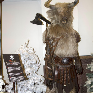 Narnian Minotaur Mask & Torso Armor – The Chronicles of Narnia: The Lion, the Witch and the Wardrobe (2005)