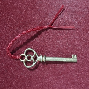 Cupboard key – The Indian in the Cupboard (1995)