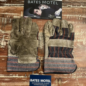 Normans Garden gloves – Bates Motel (2013)