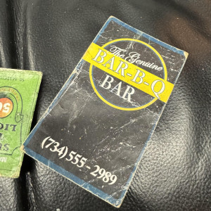 Ash’s  duffel bag items with coa – Ash vs Evil Dead (2015)