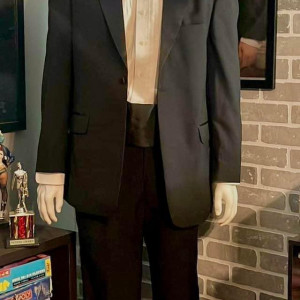 Michael’s Dundies Tuxedo – The Office (2005)