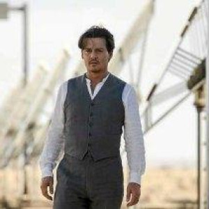 Johnny Depps Gray Suit with Vest – Transcendence (2014)
