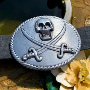 Uncharted Drakes Fortune Belt Buckle – Uncharted (2022)
