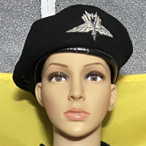 Starship Troopers Camp Currie Beret, Sweatshirt & Boots – Starship Troopers (1997)