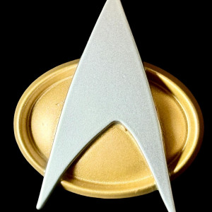 Starfleet communicator – Star Trek: Picard: The Final Mission (2023)
