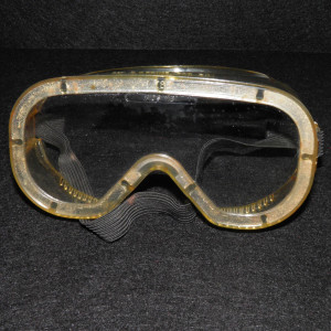 R. J. MacReady goggles – The Thing (1982)