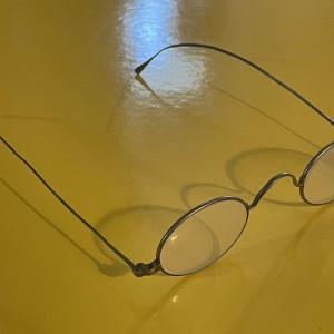 Alexander Hartdegens glasses – The Time Machine (2002)