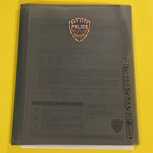 Bay City police folder – Altered Carbon (2018)