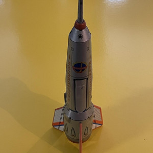 Aaron Gaults toy rocket – Ascension (2014)