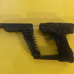 Visitor pistol