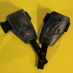 Apex shoulder armor – The Crossing Guard (1995)