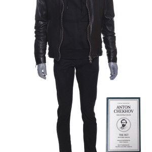 Ghost Ben Hargreeves\' (Justin H. Min) Costume with Book – The Umbrella Academy (2019)
