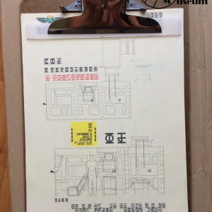Kelowna documents and clipboard Episode Fallout – Stargate SG-1 (1997)