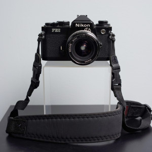Jessie's screenmatched hero Nikon FE2 camera – Civil War (2024)